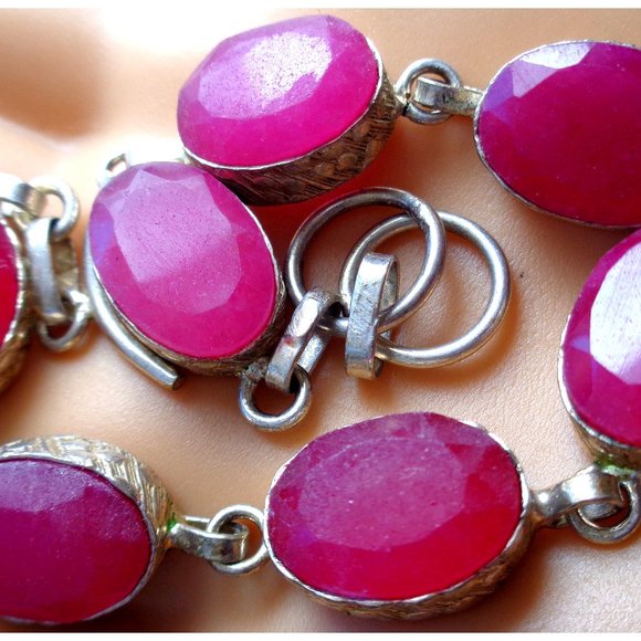 NATURAL RED RUBY GEMSTONE LADYS VINTAGE BRACELET - Picture 3 of 5